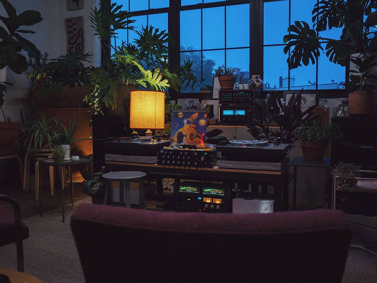 Listening Session Ticket: Sceneries, Not Sounds